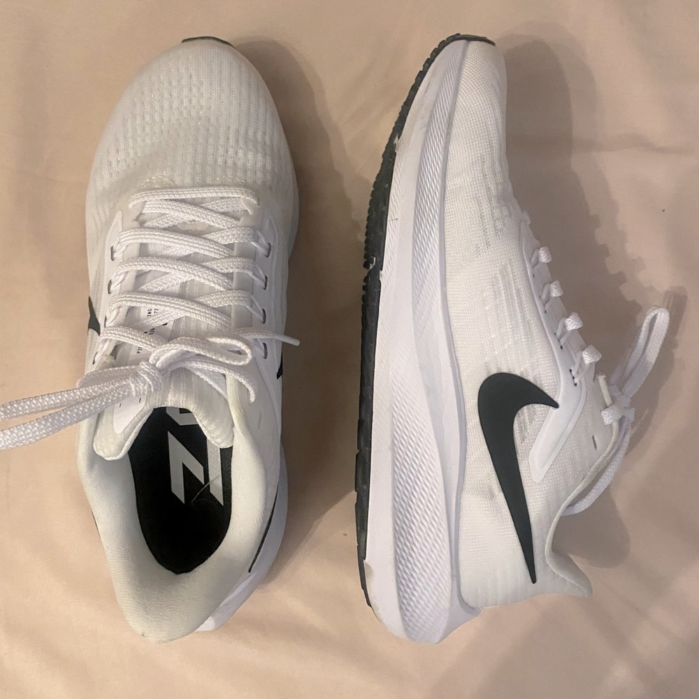 Worn once they didn’t fit me, in perfect new condition